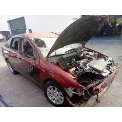 ford focus berlina (cak) del año 2000
