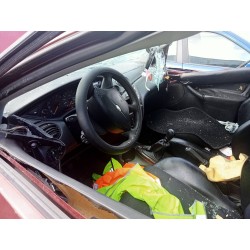 ford focus berlina (cak) del año 2000
