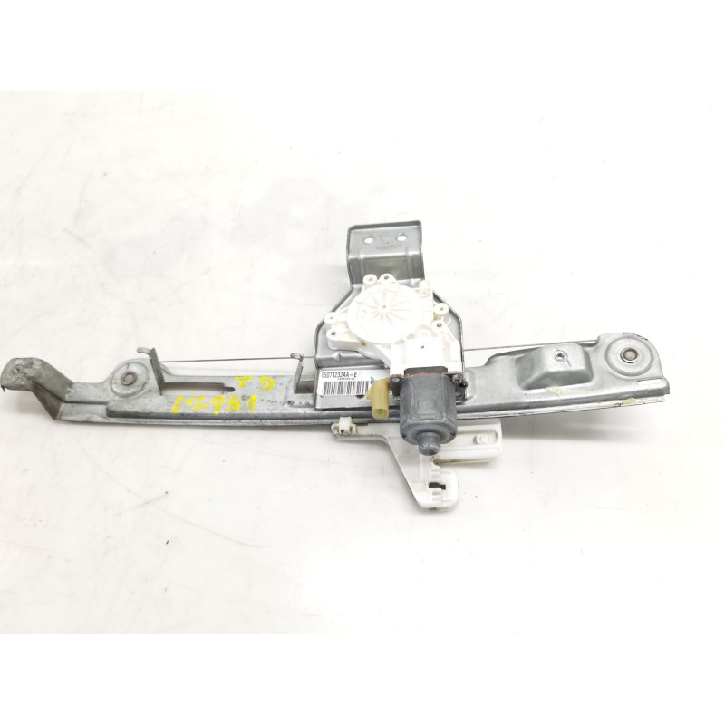 Recambio de elevalunas trasero derecho para dodge caliber s referencia OEM IAM 05074232AA Recambio de elevalunas trasero derecho para dodge caliber s referencia OEM IAM 05074232AA