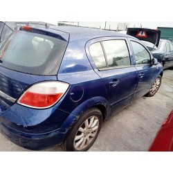 opel astra h berlina del año 2004