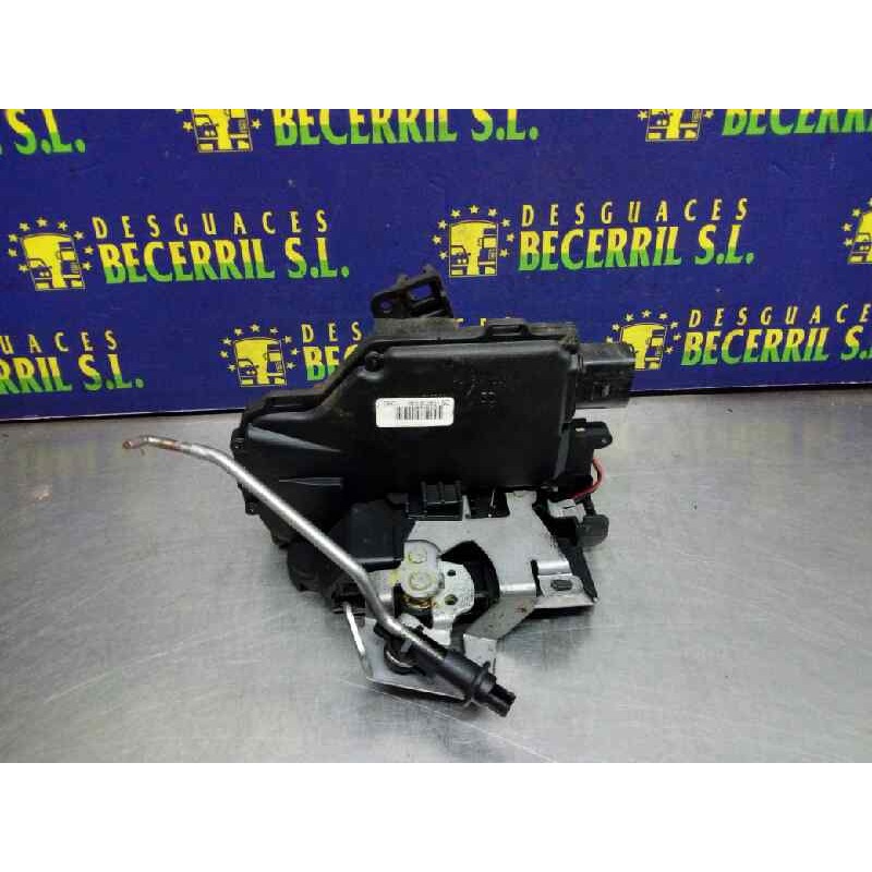 Recambio de cerradura puerta trasera derecha para audi a4 berlina (8e) 2.5 tdi (120kw) referencia OEM IAM   