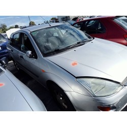 ford focus berlina (cak) del año 2000
