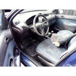 peugeot 206 berlina del año 2000