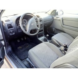 opel astra g berlina del año 2002