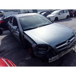 opel vectra c berlina del año 2004