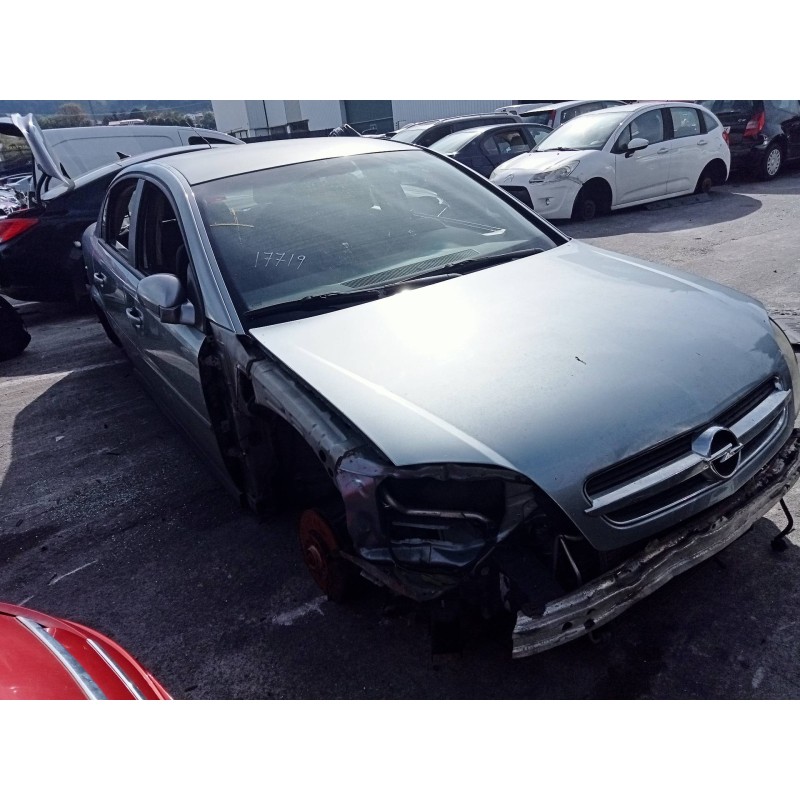 opel vectra c berlina del año 2004