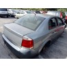 opel vectra c berlina del año 2004