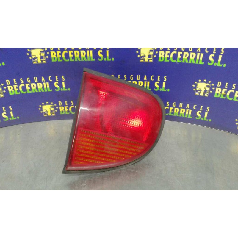 Recambio de piloto trasero izquierdo para ford escort berlina/turnier clx berlina referencia OEM IAM Recambio de piloto trasero izquierdo para ford escort berlina/turnier clx berlina referencia OEM IAM