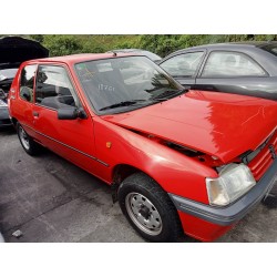 peugeot 205 berlina del año 1996