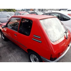 peugeot 205 berlina del año 1996