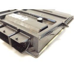Recambio de centralita motor uce para dacia sandero ambiance referencia OEM IAM 8201002106 8201023847 