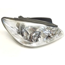 Recambio de faro derecho para hyundai getz (tb) 1.1 básico referencia OEM IAM 921021C500 221-1141R-LD-EM 