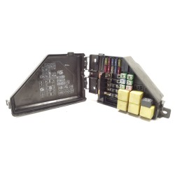 Recambio de caja reles / fusibles para mg rover serie 25 (rf) comfort plus (3-ptas.) referencia OEM IAM YQE000720  