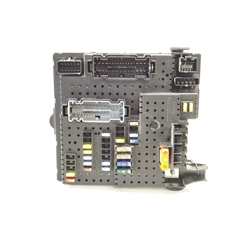 Recambio de caja reles / fusibles para volvo xc90 d5 executive (7 asientos) (136kw) referencia OEM IAM 28080156 Recambio de caja reles / fusibles para volvo xc90 d5 executive (7 asientos) (136kw) referencia OEM IAM 28080156