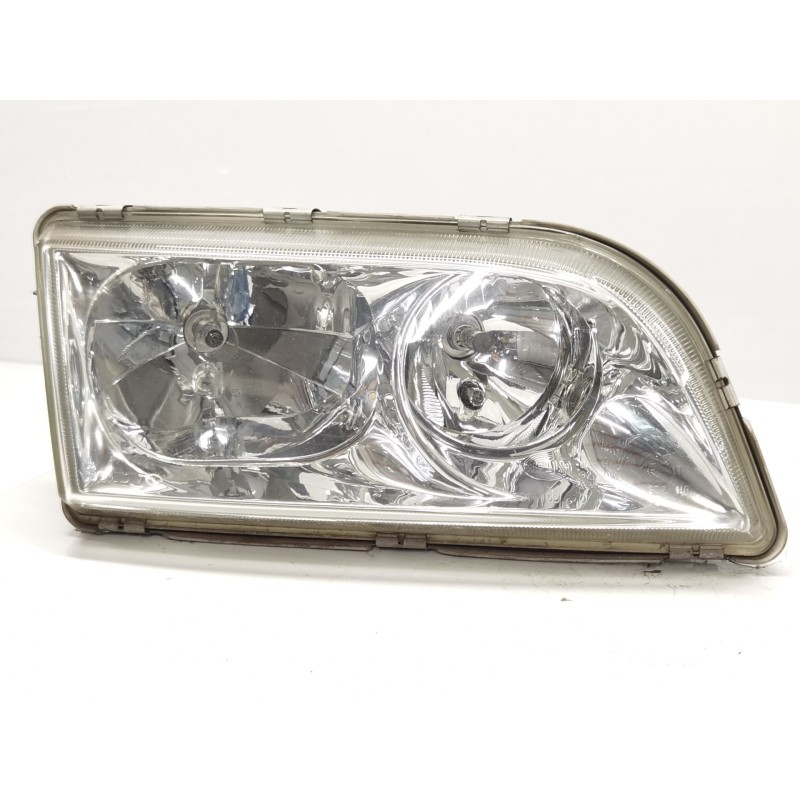 Recambio de faro derecho para volvo s40 berlina 1.6 referencia OEM IAM 30699683  