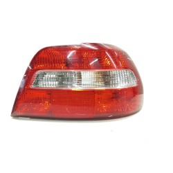 Recambio de piloto trasero derecho para volvo s40 berlina 1.6 referencia OEM IAM 30621884  