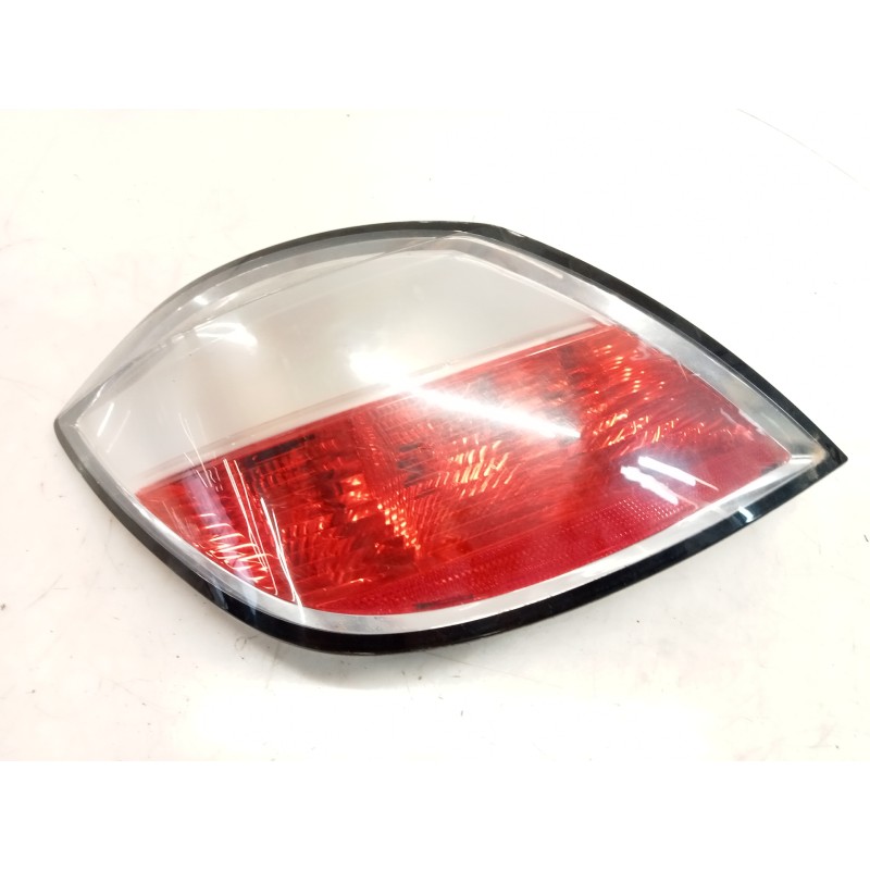 Recambio de piloto trasero izquierdo para opel astra h berlina cosmo referencia OEM IAM Recambio de piloto trasero izquierdo para opel astra h berlina cosmo referencia OEM IAM