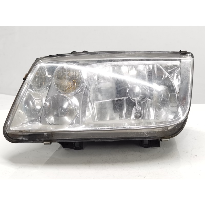 Recambio de faro izquierdo para volkswagen bora berlina (1j2) trendline referencia OEM IAM 1J5941017BE Recambio de faro izquierdo para volkswagen bora berlina (1j2) trendline referencia OEM IAM 1J5941017BE