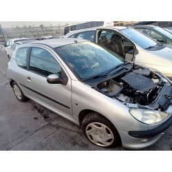 peugeot 206 berlina del año 2002