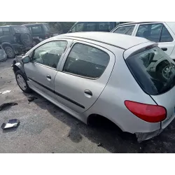 peugeot 206 berlina del año 2000