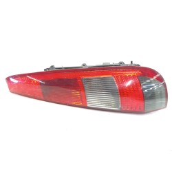 Recambio de piloto trasero derecho para ford fiesta (cbk) 1.4 tdci cat referencia OEM IAM 2S5113A602BE  