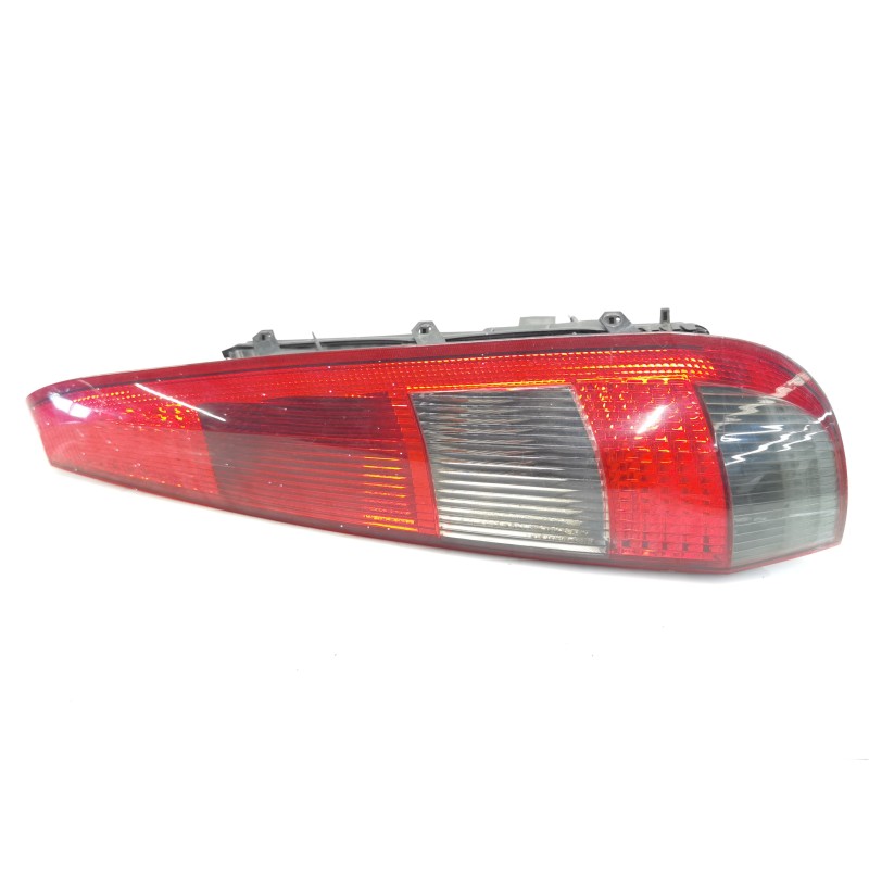 Recambio de piloto trasero derecho para ford fiesta (cbk) 1.4 tdci cat referencia OEM IAM 2S5113A602BE Recambio de piloto trasero derecho para ford fiesta (cbk) 1.4 tdci cat referencia OEM IAM 2S5113A602BE