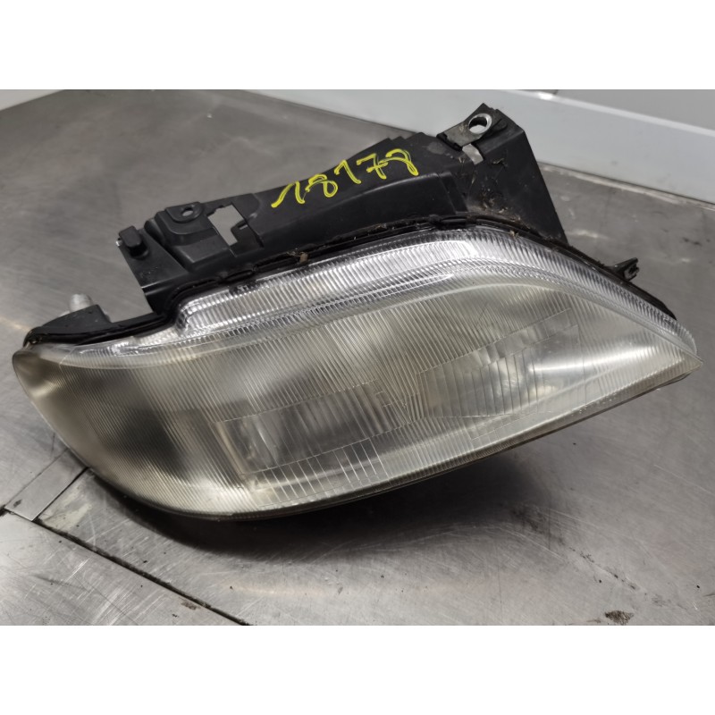 Recambio de faro derecho para citroen xsara berlina 1.9d seduction referencia OEM IAM Recambio de faro derecho para citroen xsara berlina 1.9d seduction referencia OEM IAM