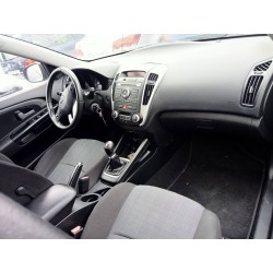 kia cee´d sporty wagon del año 2010