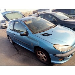 peugeot 206 berlina del año 2001