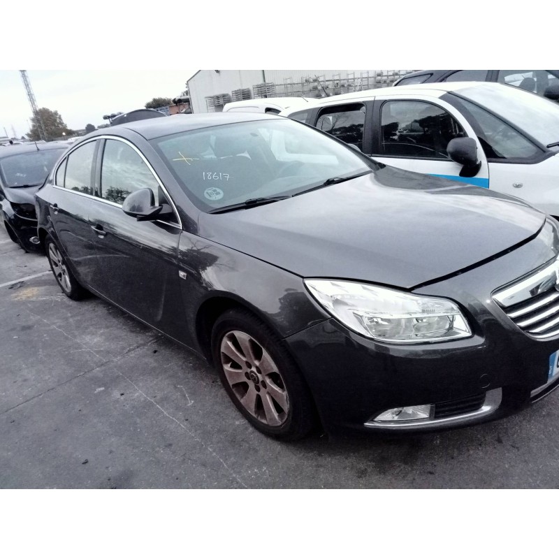 opel insignia berlina del año 2011