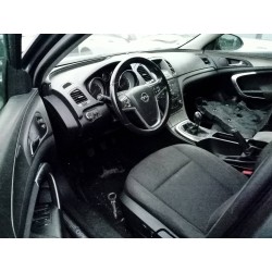 opel insignia berlina del año 2011