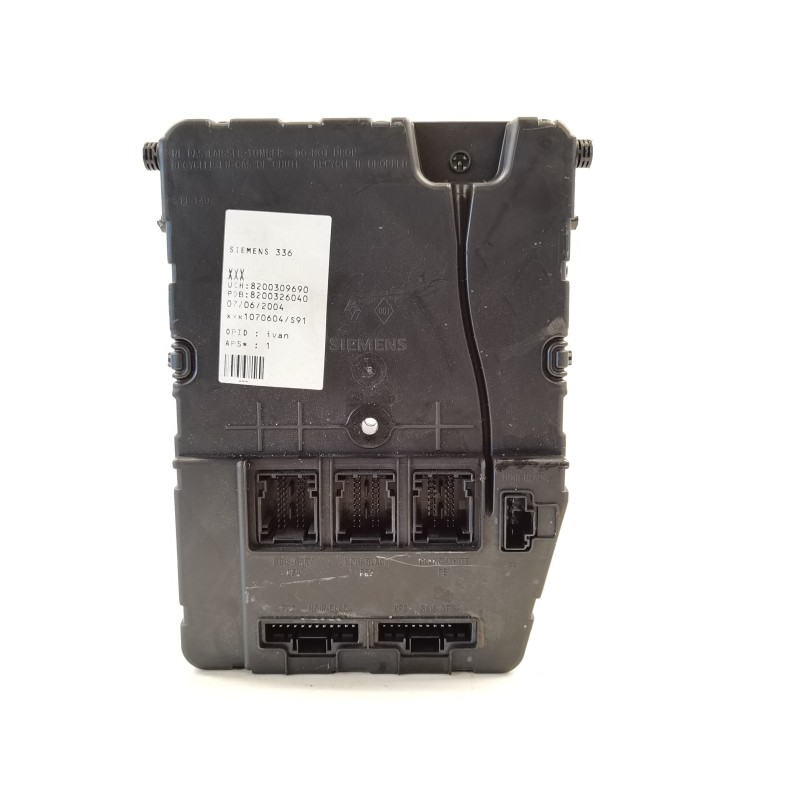Recambio de uch para renault megane ii berlina 5p business referencia OEM IAM 8200309690 Recambio de uch para renault megane ii berlina 5p business referencia OEM IAM 8200309690
