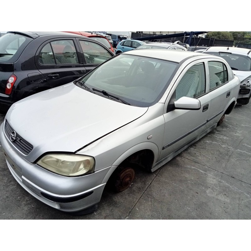 opel astra g berlina del año 2002