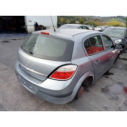 opel astra h berlina del año 2005