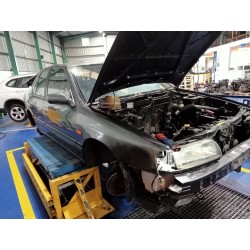 nissan primera berl./familiar (p10/w10) del año 1996