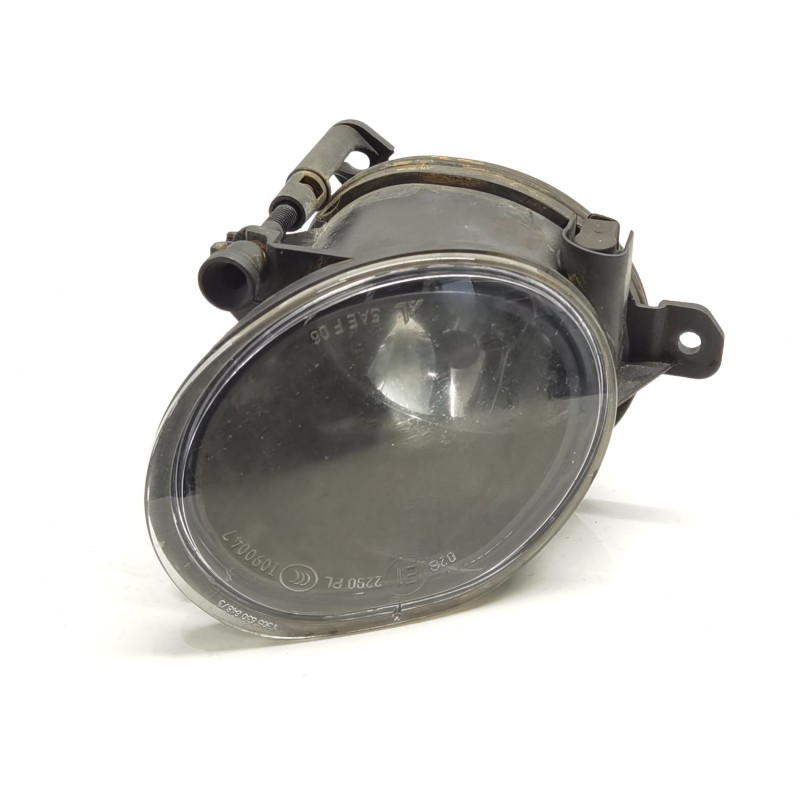 Recambio de faro antiniebla derecho para volvo v50 familiar 2.0 d kinetic referencia OEM IAM 0305085002 Recambio de faro antiniebla derecho para volvo v50 familiar 2.0 d kinetic referencia OEM IAM 0305085002
