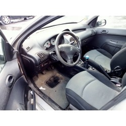 peugeot 206 berlina del año 2004