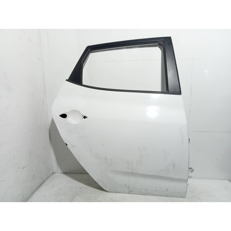 Recambio de puerta trasera derecha para hyundai ix20 gl classic referencia OEM IAM   