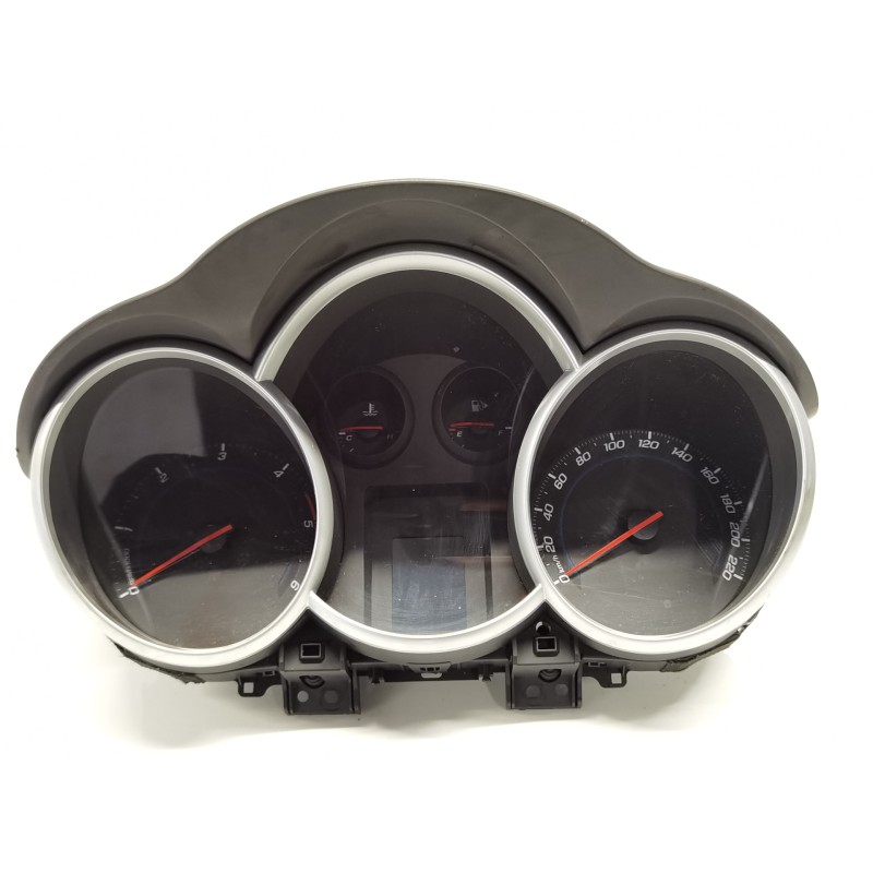 Recambio de cuadro instrumentos para chevrolet cruze ls referencia OEM IAM 94576293 Recambio de cuadro instrumentos para chevrolet cruze ls referencia OEM IAM 94576293