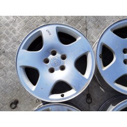 Recambio de juego llantas para audi a8 (d2) 2.5 tdi quattro referencia OEM IAM 4D0601025B  