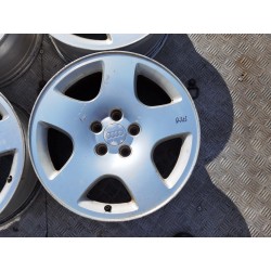 Recambio de juego llantas para audi a8 (d2) 2.5 tdi quattro referencia OEM IAM 4D0601025B  