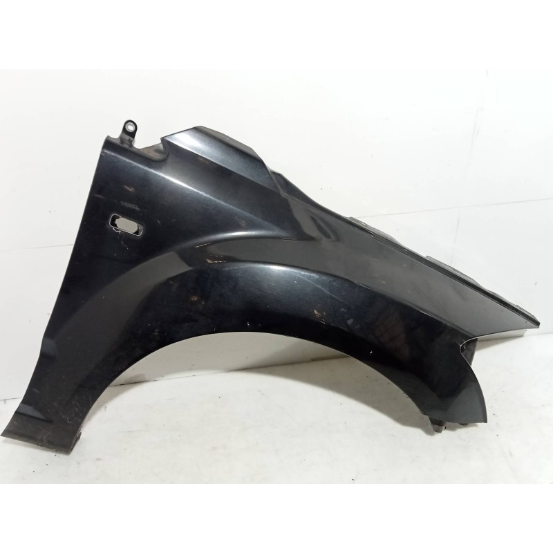 Recambio de aleta delantera derecha para dodge caliber s referencia OEM IAM   