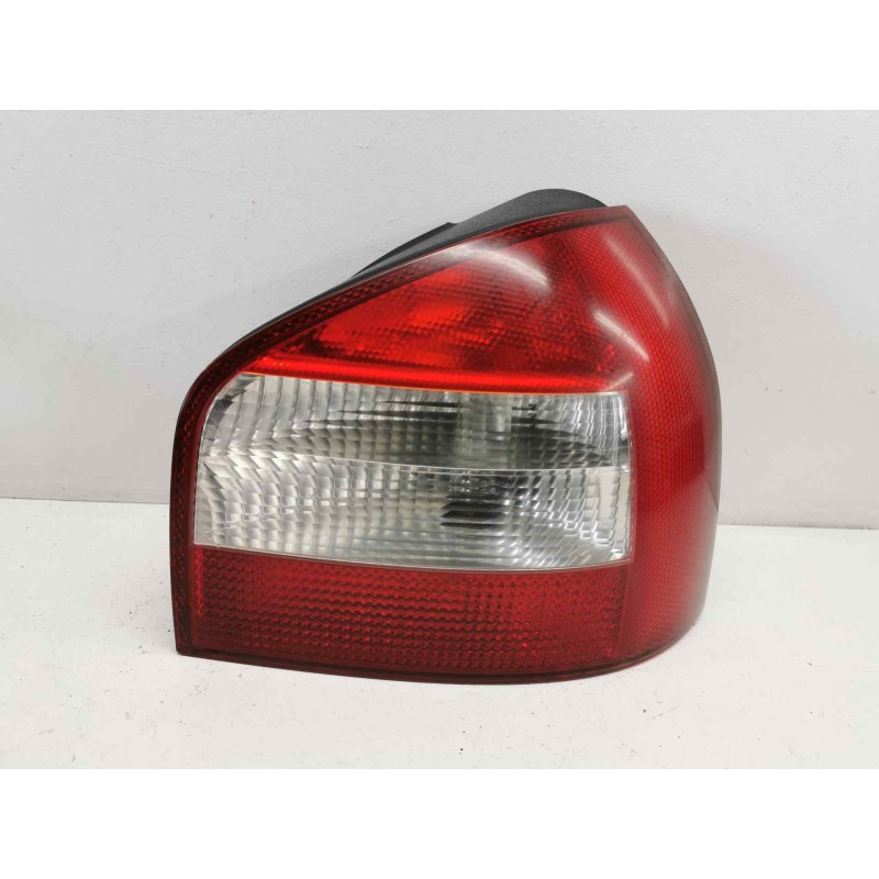 Recambio de piloto trasero derecho para audi a3 (8l) 1.6 ambiente referencia OEM IAM Recambio de piloto trasero derecho para audi a3 (8l) 1.6 ambiente referencia OEM IAM