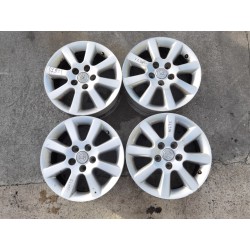 Recambio de juego llantas para toyota avensis wagon (t25) 2.2 d-4d clean power executive referencia OEM IAM 4261105230  