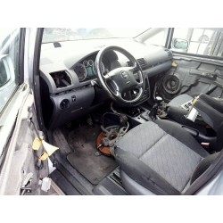 seat alhambra (7v9) del año 2004