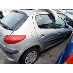 peugeot 206 berlina del año 2000