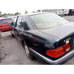 mercedes clase e (w210) berlina del año 1997