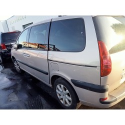 peugeot 807 del año 2004