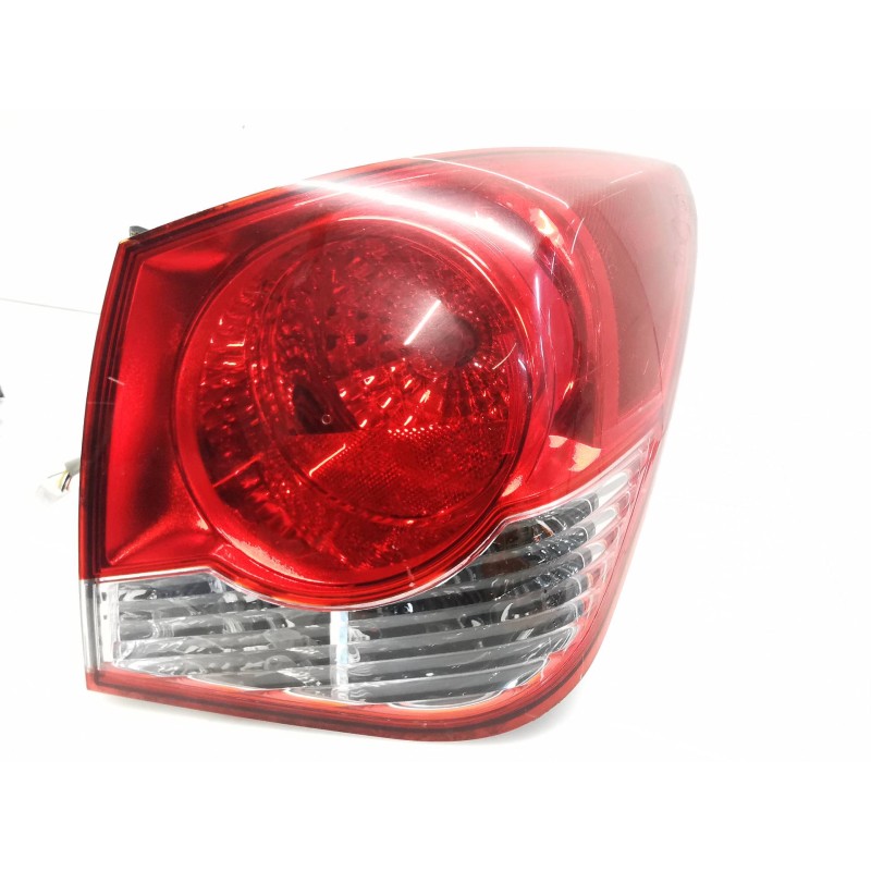 Recambio de piloto trasero derecho para chevrolet cruze 1.6 cat referencia OEM IAM 070806D  