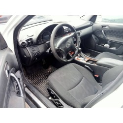 mercedes clase c (w203) berlina del año 2004